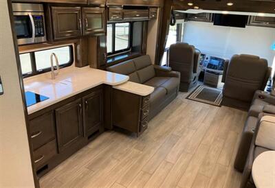 2024 Jayco Entegra Reatta XL 40Q2   - Photo 7 - Salem, OR 97317