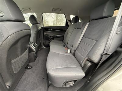 2019 Kia Sorento LX V6 - Photo 14 - Salem, OR 97317