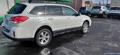 2013 Subaru Outback 2.5i Limited   - Photo 4 - Medford, OR 97501