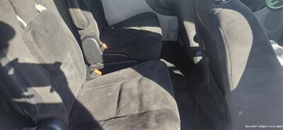 2016 Dodge Grand Caravan SXT Plus   - Photo 3 - Medford, OR 97501