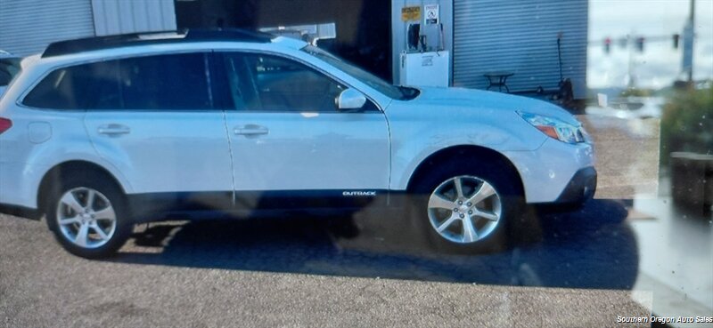 2014 Subaru Outback 2.5i Limited