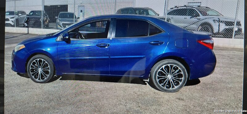 2016 Toyota Corolla S Plus  