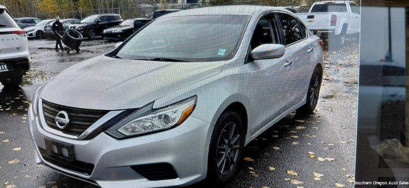 2016 Nissan Altima 2.5 S  