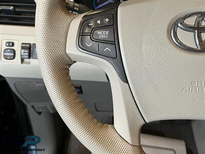 2014 Toyota Sienna XLE 7-Passenger Auto   - Photo 11 - Kaysville, UT 84037