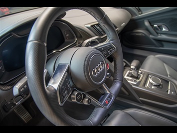 2017 Audi R8 5.2 quattro V10 Plus   - Photo 44 - Nashville, TN 37217