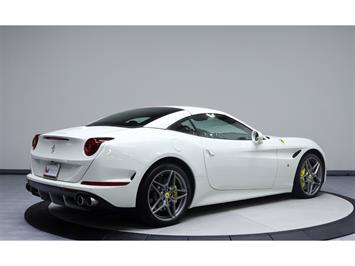 2015 Ferrari California T   - Photo 57 - Nashville, TN 37217