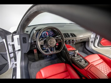 2017 Audi R8 5.2 quattro V10 Plus   - Photo 48 - Nashville, TN 37217