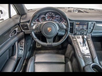 2015 Porsche Panamera Turbo   - Photo 21 - Nashville, TN 37217