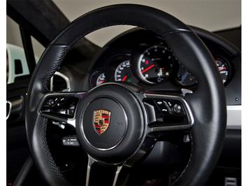 2015 Porsche Cayenne Turbo   - Photo 44 - Nashville, TN 37217
