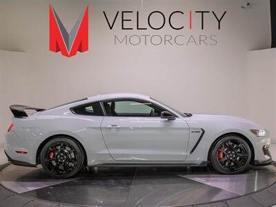 2017 Ford Mustang Shelby GT350R   - Photo 5 - Nashville, TN 37217