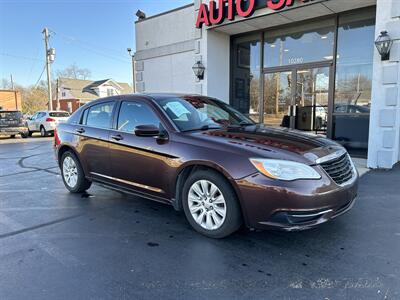 2013 Chrysler 200 LX   - Photo 2 - Fairview Heights, IL 62208