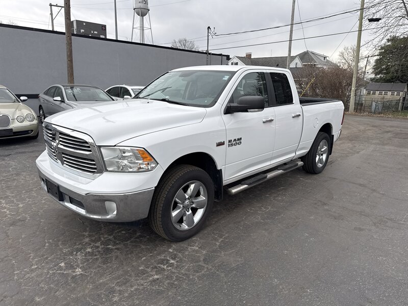 2014 RAM 1500 Big Horn - Photo 2 - Millstadt, IL 62260