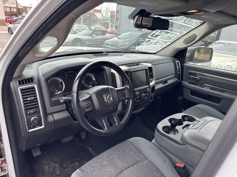 2014 RAM 1500 Big Horn - Photo 9 - Millstadt, IL 62260