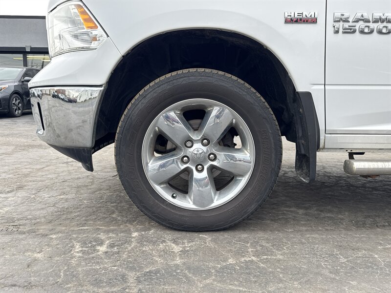 2014 RAM 1500 Big Horn - Photo 16 - Millstadt, IL 62260