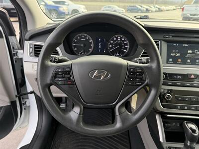 2017 Hyundai SONATA Eco   - Photo 12 - Cahokia, IL 62206