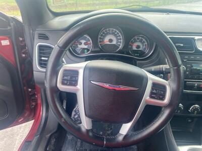 2013 Chrysler 200 Touring   - Photo 10 - Cahokia, IL 62206
