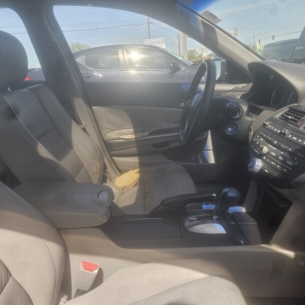 2008 Honda Accord EX-L - Photo 6 - Belleville, IL 62223