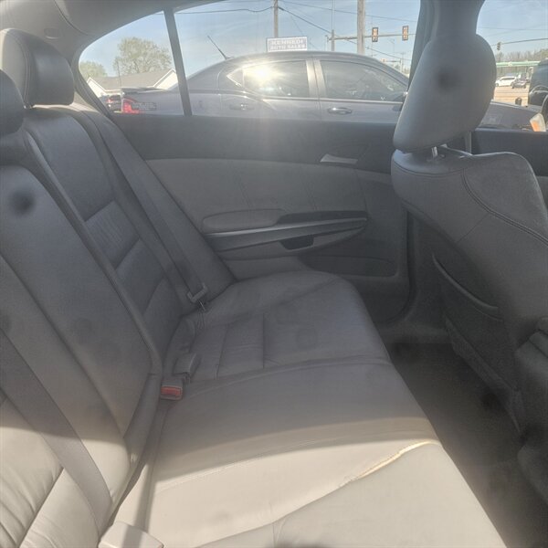 2008 Honda Accord EX-L - Photo 7 - Belleville, IL 62223