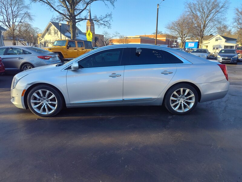 2017 Cadillac XTS Luxury - Photo 2 - Freeburg, IL 62243