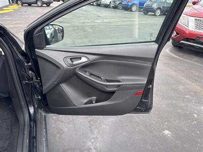 2018 Ford Focus SEL   - Photo 14 - Millstadt, IL 62260