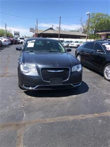 2018 Chrysler 300 Series Touring   - Photo 1 - Belleville, IL 62226