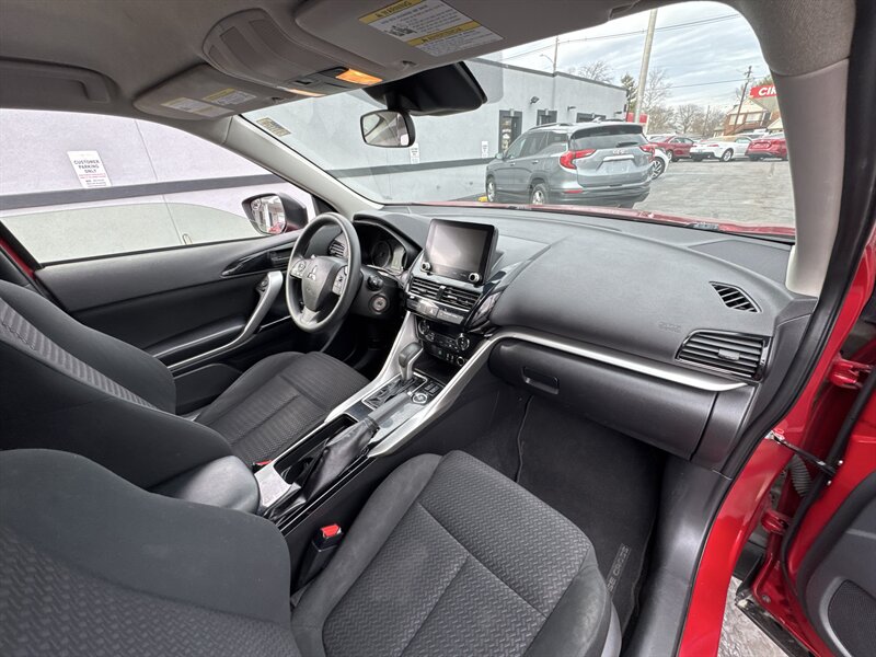 2023 Mitsubishi Eclipse Cross - Photo 11 - Millstadt, IL 62260