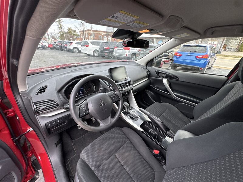 2023 Mitsubishi Eclipse Cross - Photo 9 - Millstadt, IL 62260