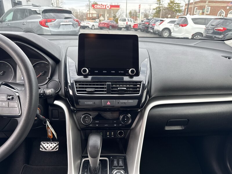 2023 Mitsubishi Eclipse Cross - Photo 13 - Millstadt, IL 62260