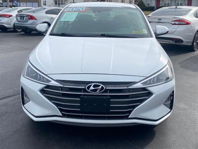 2020 Hyundai ELANTRA SEL Sedan