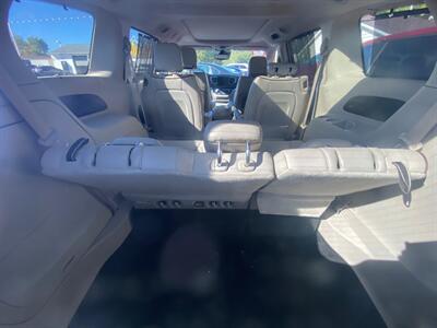 2017 Chrysler Pacifica Limited   - Photo 8 - Belleville, IL 62226