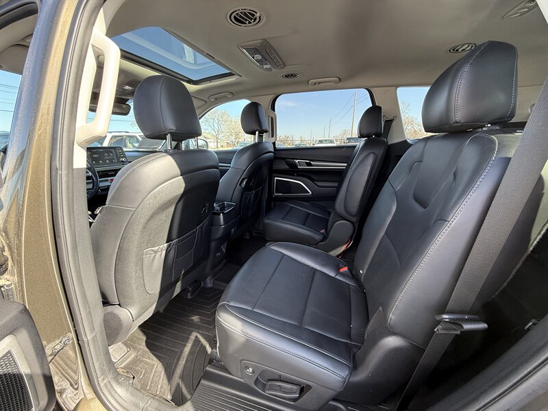 2020 Kia Telluride S - Photo 11 - Cahokia, IL 62206