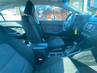 2018 Kia Forte LX   - Photo 7 - Belleville, IL 62226