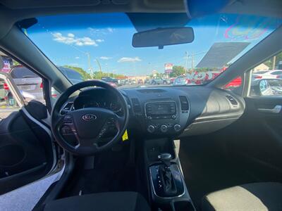 2018 Kia Forte LX   - Photo 6 - Belleville, IL 62226