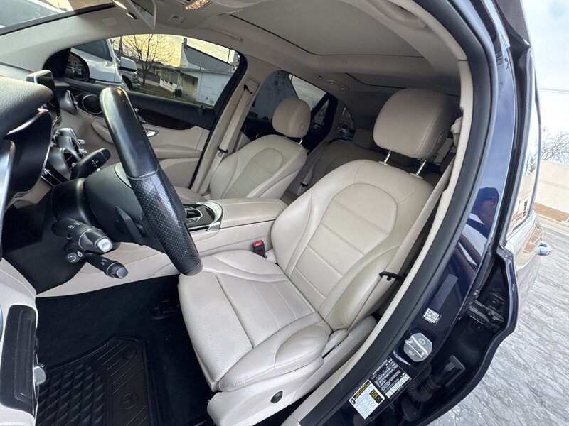 2019 Mercedes-Benz GLC 300 4MATIC - Photo 13 - Millstadt, IL 62260