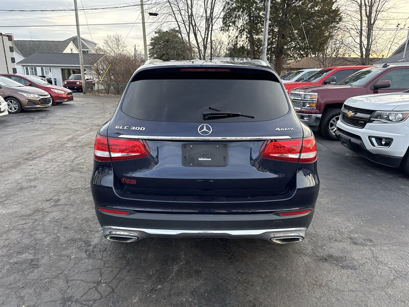 2019 Mercedes-Benz GLC 300 4MATIC - Photo 8 - Millstadt, IL 62260