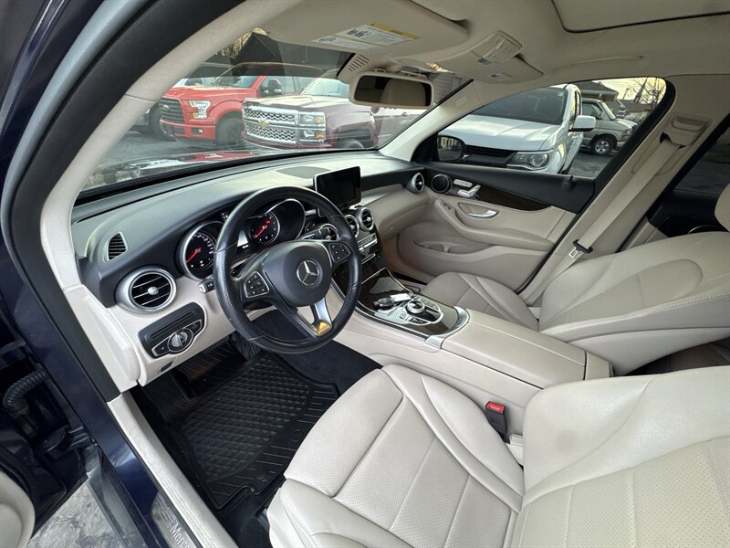 2019 Mercedes-Benz GLC 300 4MATIC - Photo 9 - Millstadt, IL 62260