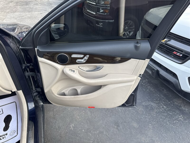 2019 Mercedes-Benz GLC 300 4MATIC - Photo 14 - Millstadt, IL 62260