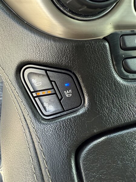 2015 GMC Yukon Denali - Photo 15 - Cahokia, IL 62206