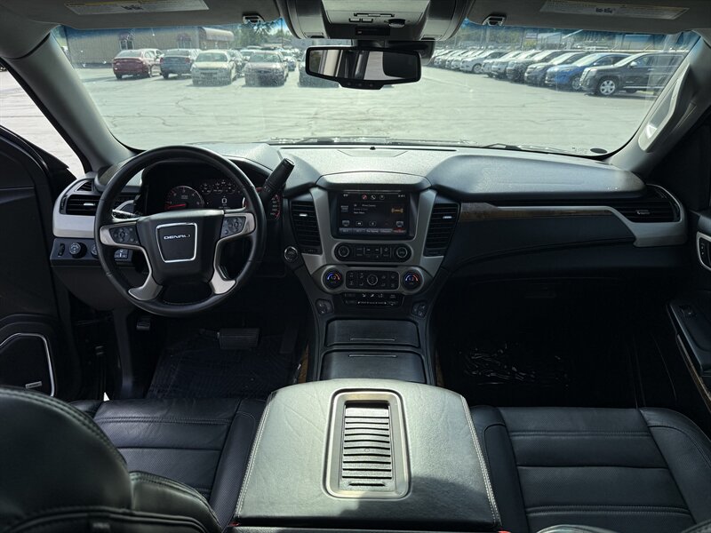 2015 GMC Yukon Denali - Photo 12 - Cahokia, IL 62206