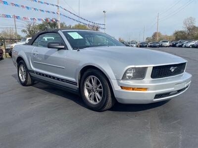 2005 Ford Mustang V6 Deluxe   - Photo 3 - Cahokia, IL 62206