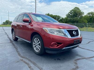 2016 Nissan Pathfinder S   - Photo 1 - Cahokia, IL 62206