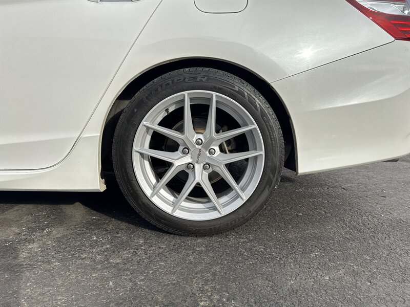 2016 Honda Accord Touring - Photo 24 - Millstadt, IL 62260