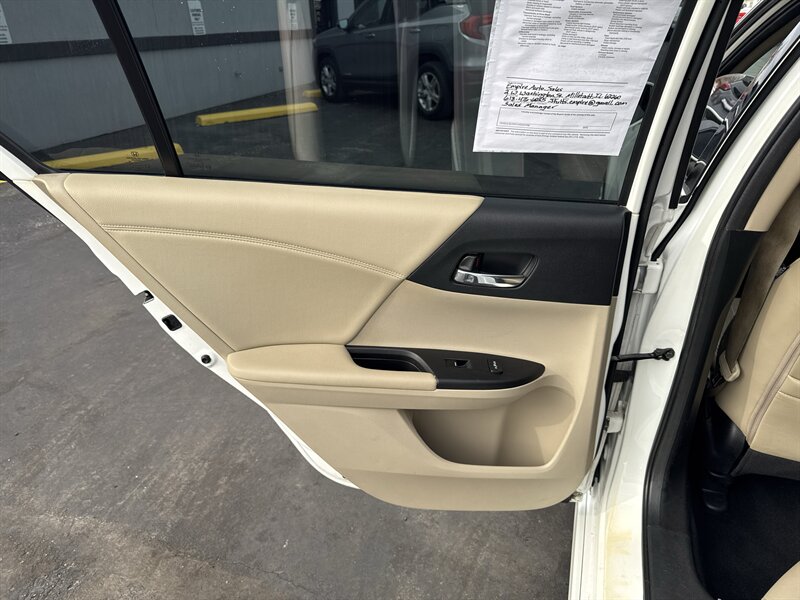 2016 Honda Accord Touring - Photo 16 - Millstadt, IL 62260