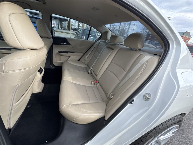 2016 Honda Accord Touring - Photo 17 - Millstadt, IL 62260