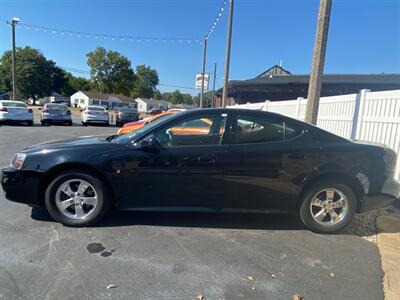 2008 Pontiac Grand Prix   - Photo 5 - Belleville, IL 62226