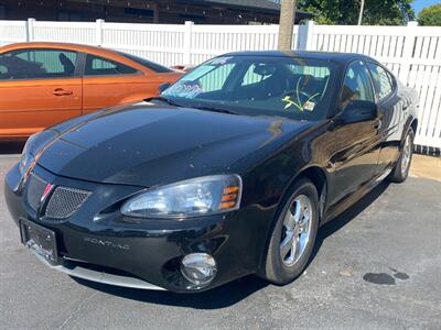 2008 Pontiac Grand Prix   - Photo 2 - Belleville, IL 62226