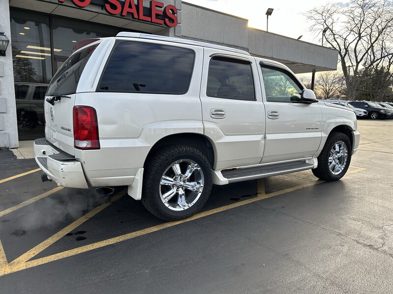2004 Cadillac Escalade - Photo 4 - Fairview Heights, IL 62208