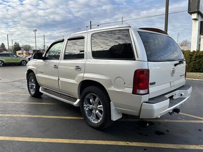 2004 Cadillac Escalade - Photo 5 - Fairview Heights, IL 62208