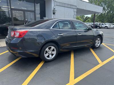 2015 Chevrolet Malibu LTZ   - Photo 4 - Fairview Heights, IL 62208
