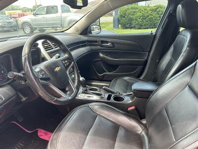 2015 Chevrolet Malibu LTZ   - Photo 8 - Fairview Heights, IL 62208